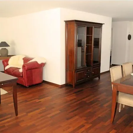 Sleeps 8 Wifi Kandersteg