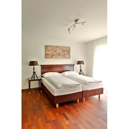 Sleeps 8 Wifi 公寓 坎德施泰格